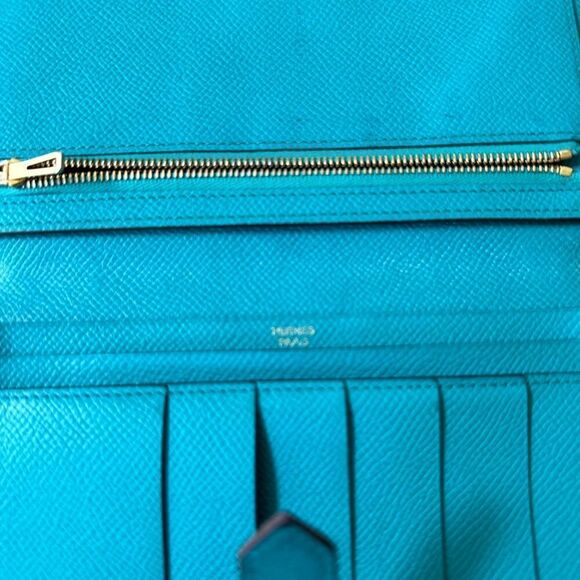 Hermès turquoise Trifold Bearn Wallet - Picture 8 of 8